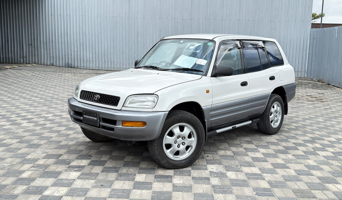 1996 Toyota RAV-4 L image-3