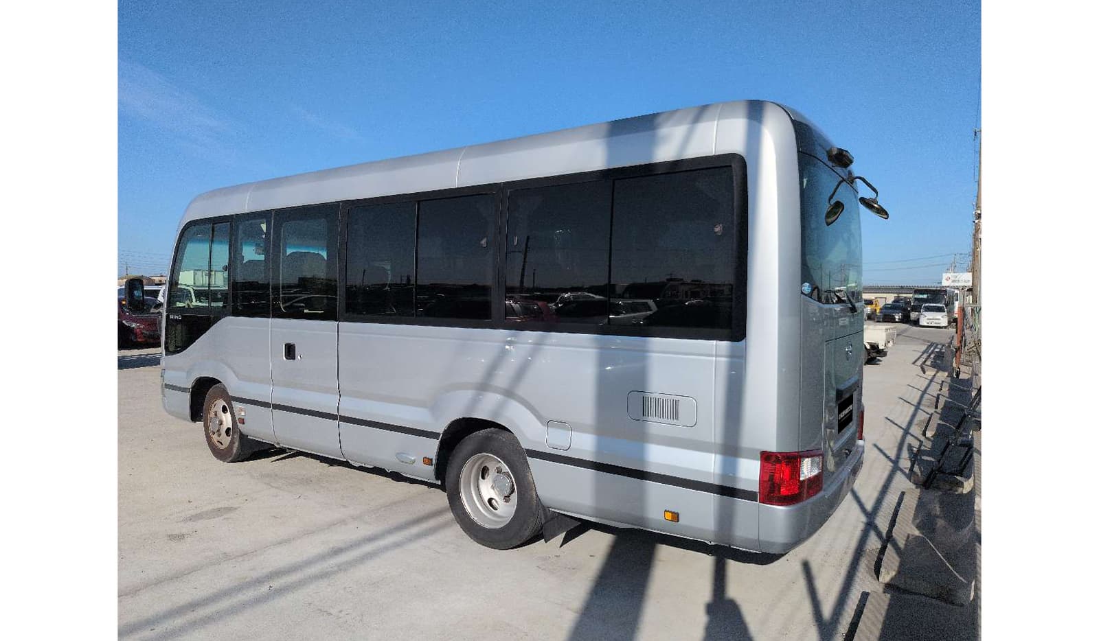 2011 Hino Liesse Ii image-3