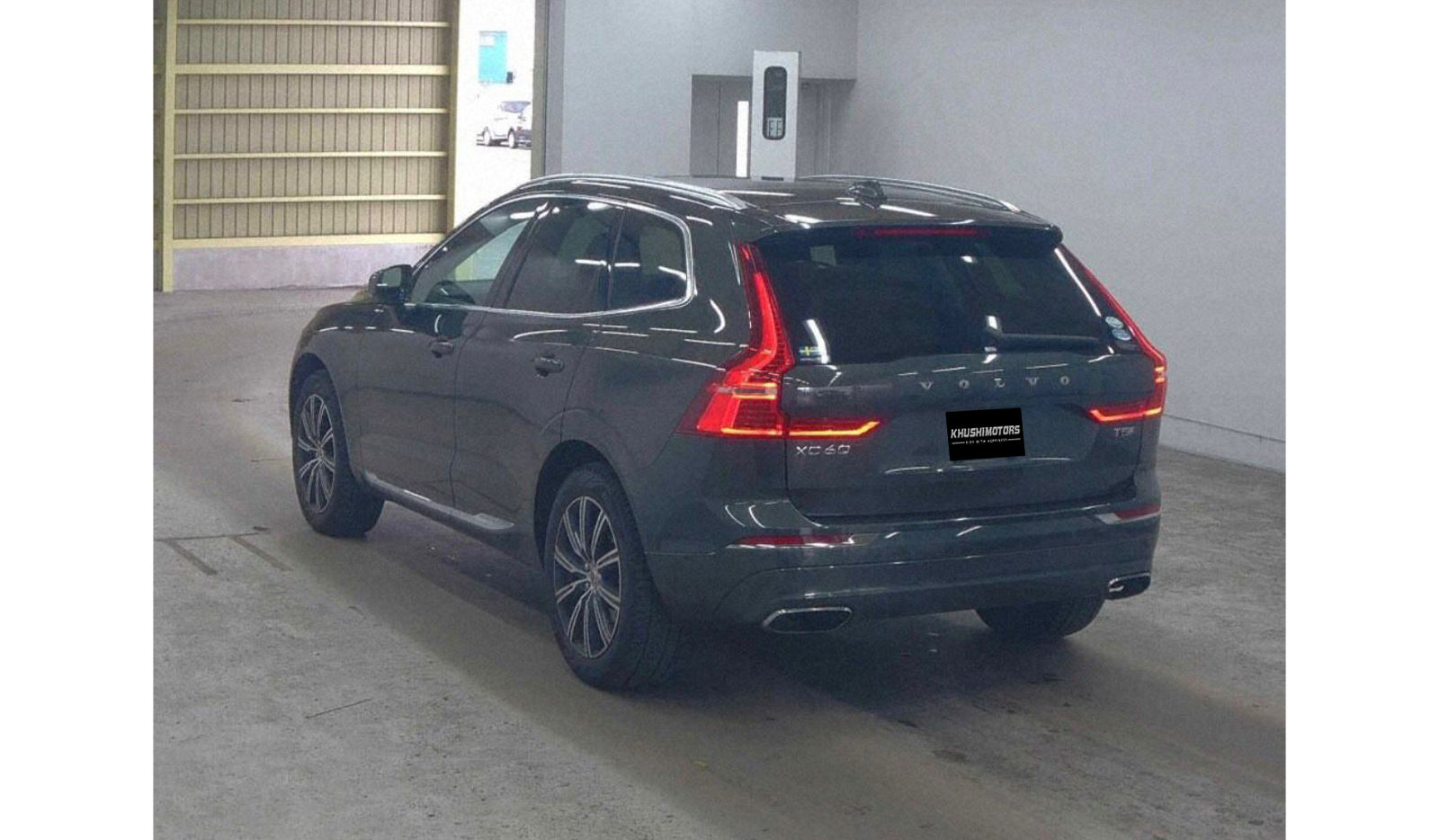 2017 Volvo XC60 image-3