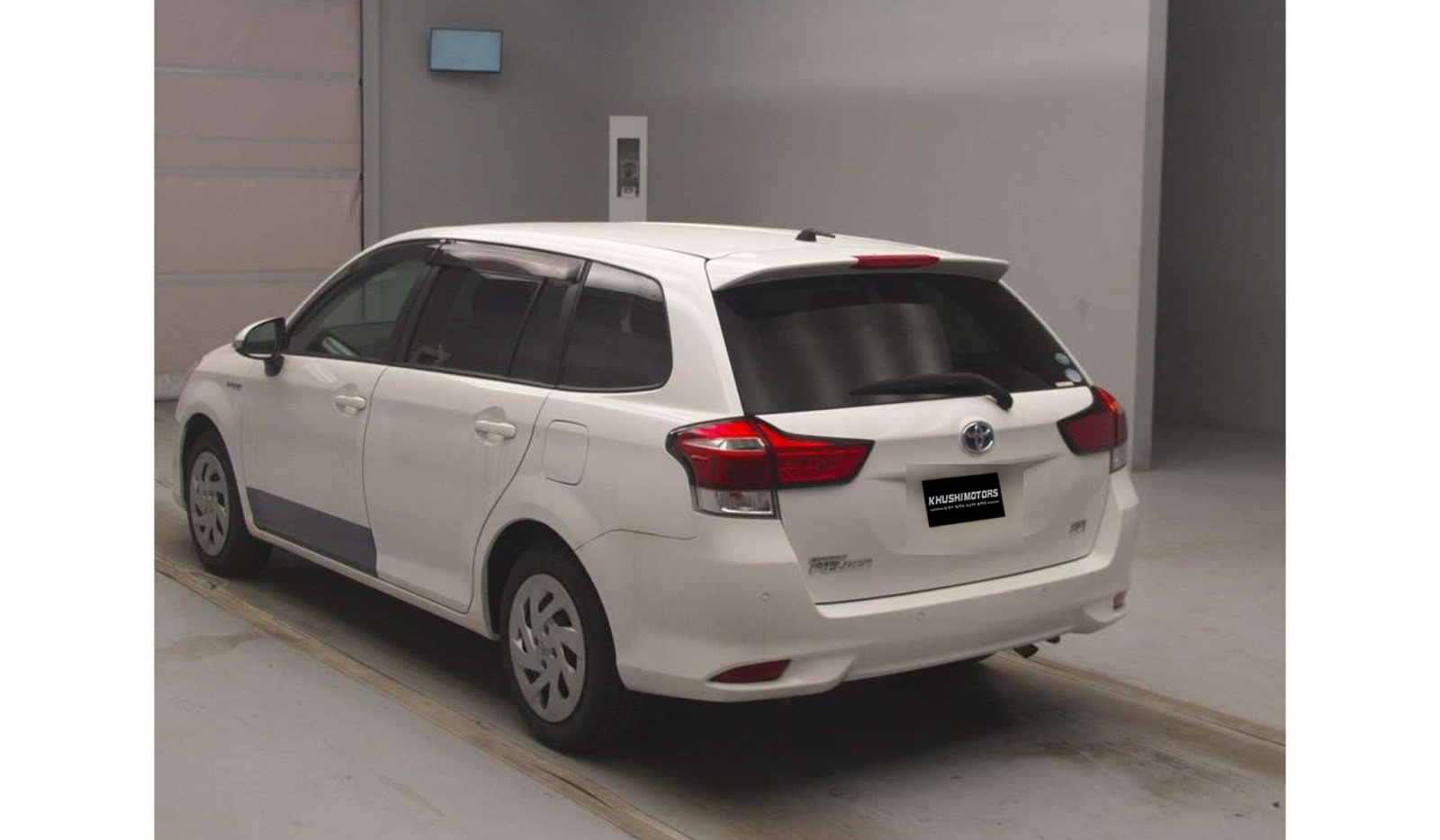 2019 Toyota Corolla Fielder image-3