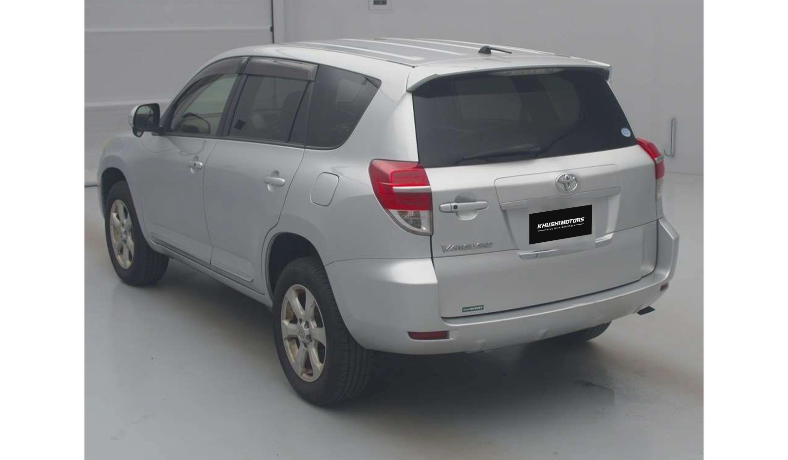 2013 Toyota Vanguard 240S image-3