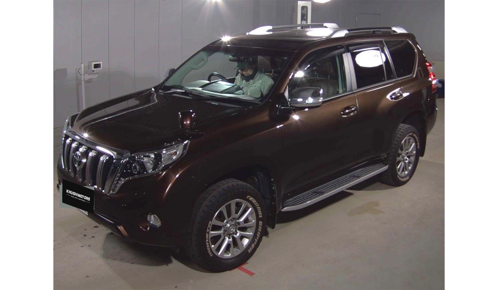 2017 Toyota Land Cruiser Prado image-2