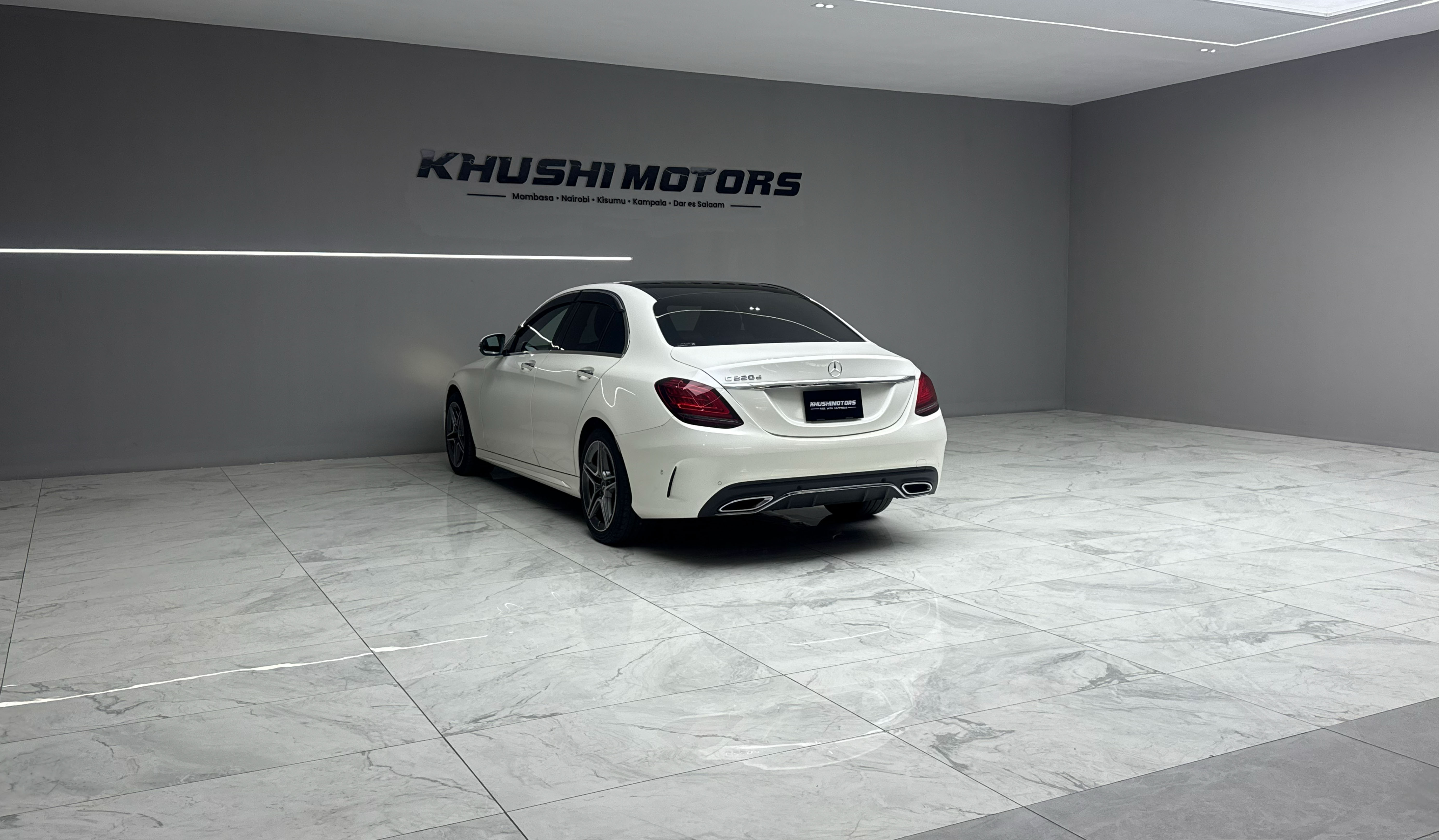 2019 Mercedes-Benz C-Class Laureus Edition Sport Plus Package C220D image-4