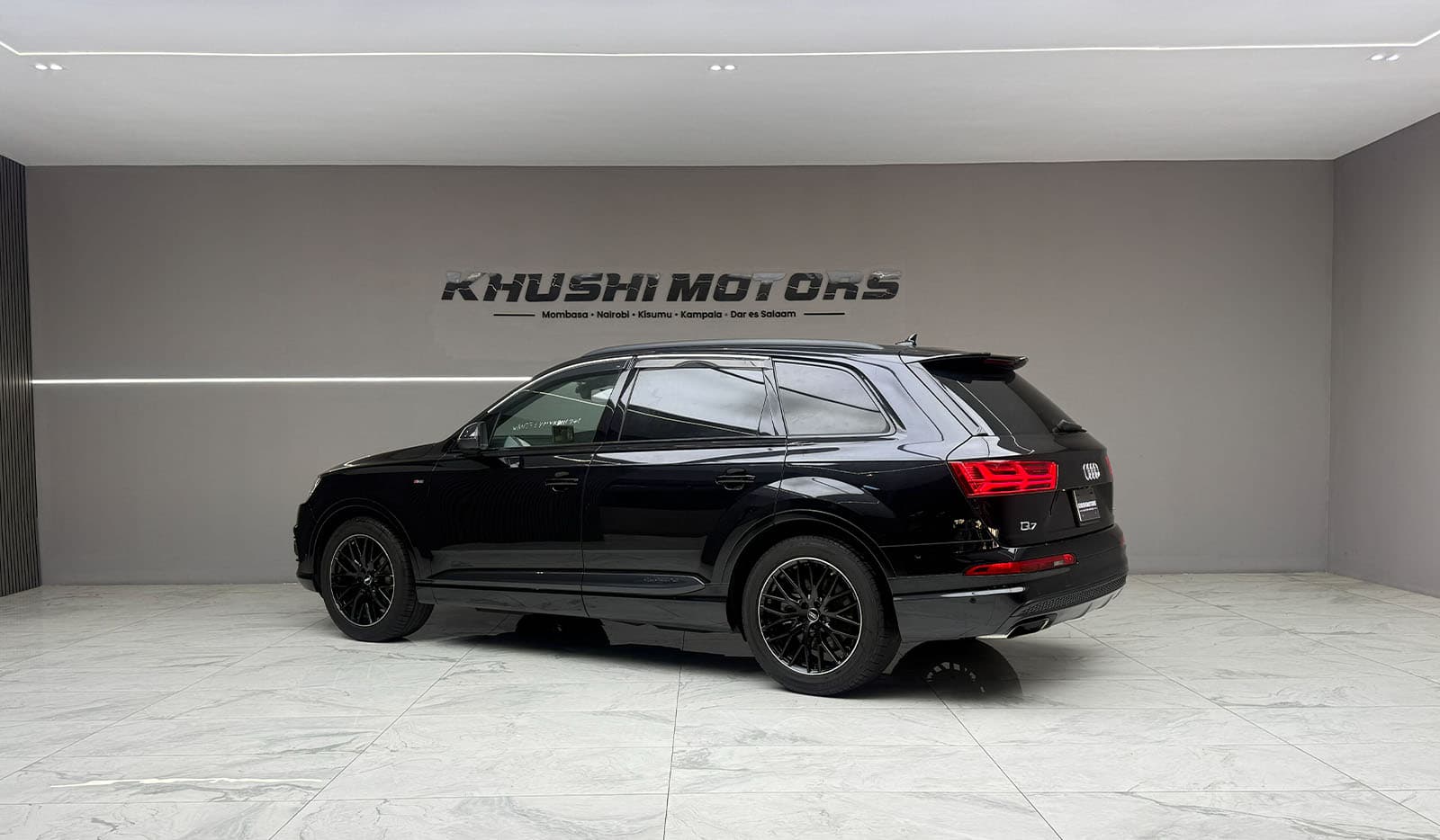 2019 Audi Q7 BLACK STYLING image-4