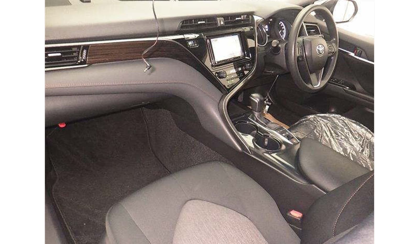 2019 Toyota Camry image-4