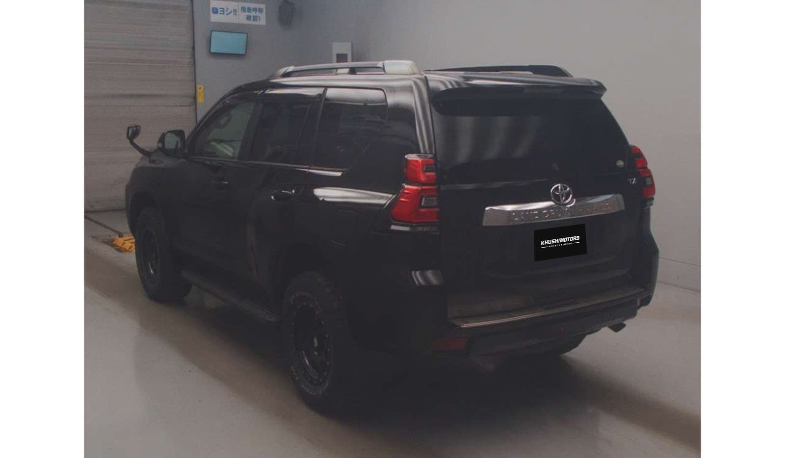 2017 Toyota Land Cruiser Prado TX image-3