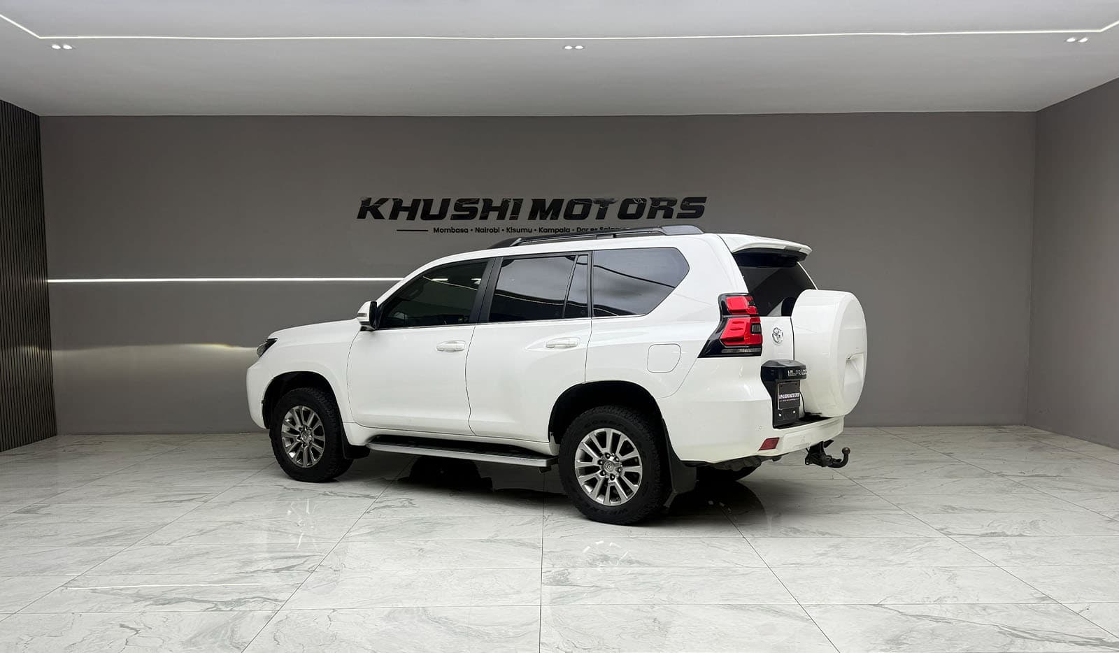 2021 Toyota Land Cruiser Prado VXL image-4