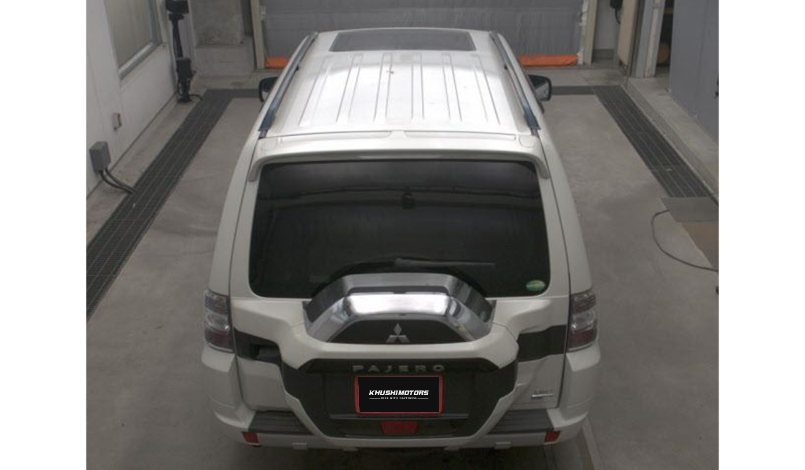 2019 Mitsubishi Pajero Final Edition image-3