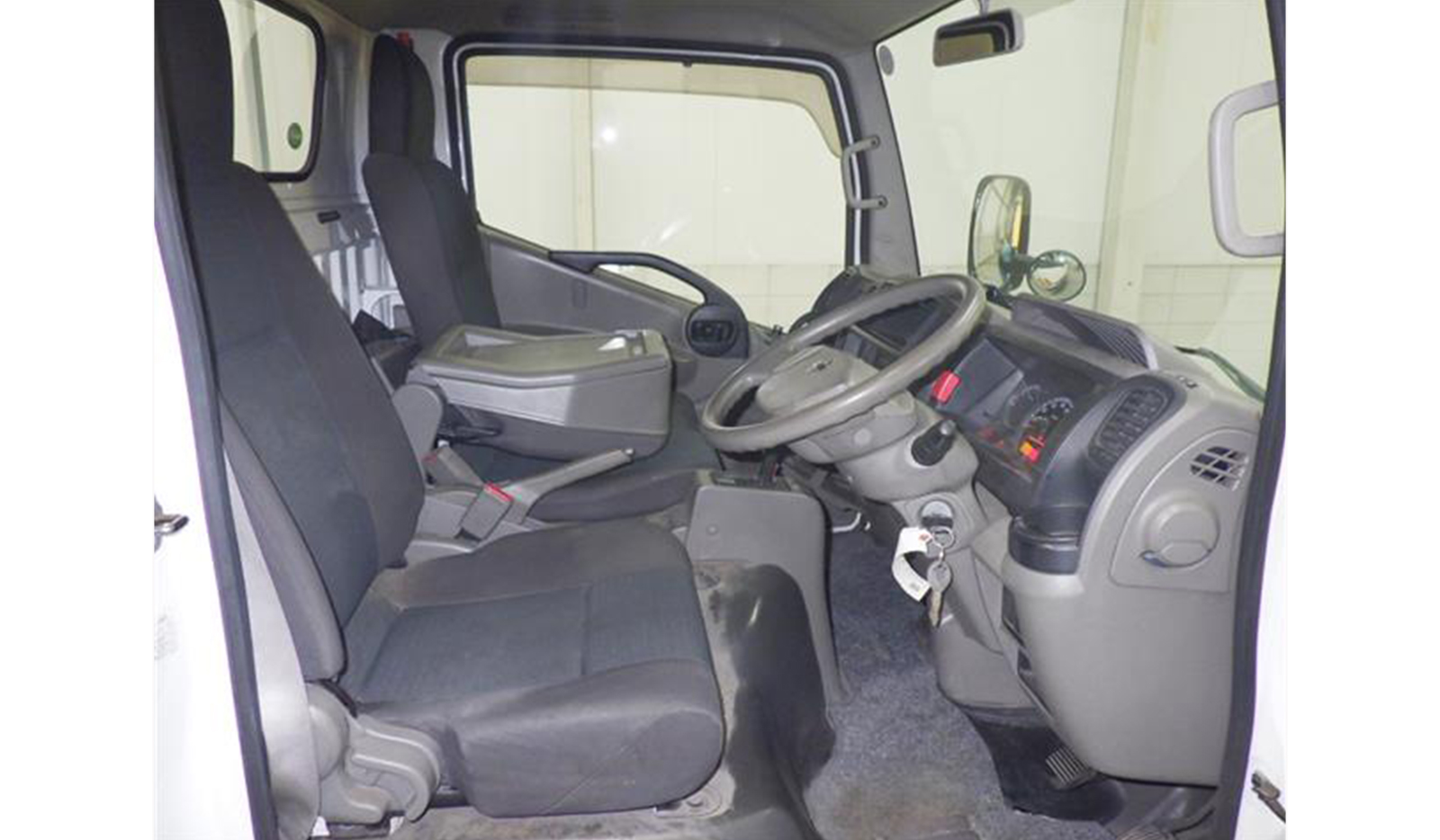 2019 Nissan Atlas Flatbed Truck image-4