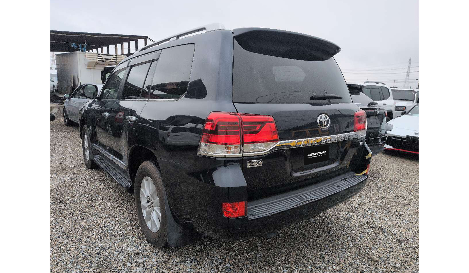 2017 Toyota Land Cruiser image-3