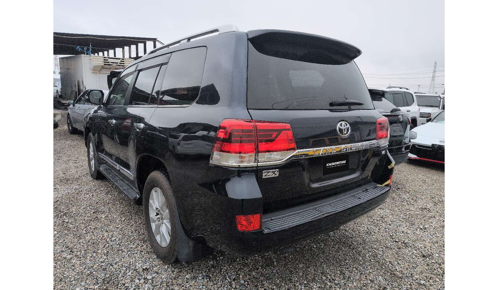 2017 Toyota Land Cruiser image-3