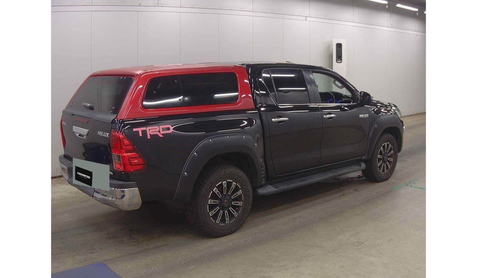 2018 Toyota Hilux image-4