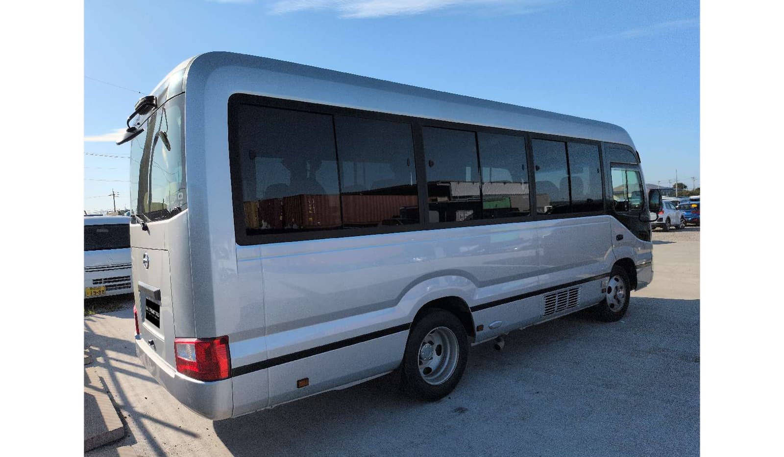 2011 Hino Liesse Ii image-4