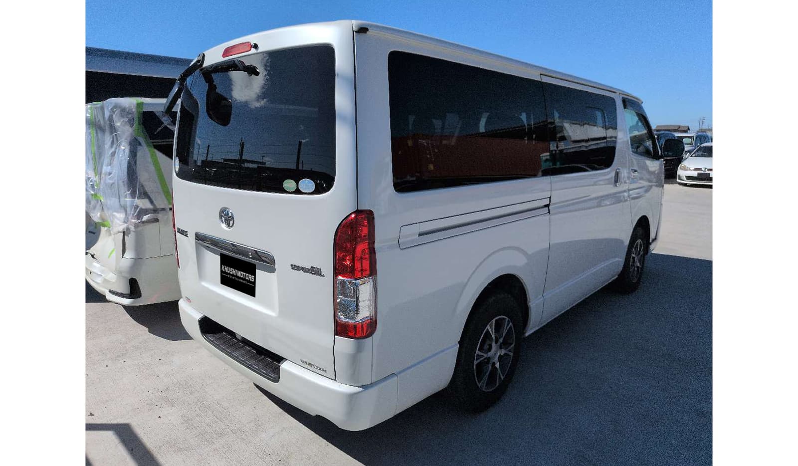 2019 Toyota Hiace Van image-4