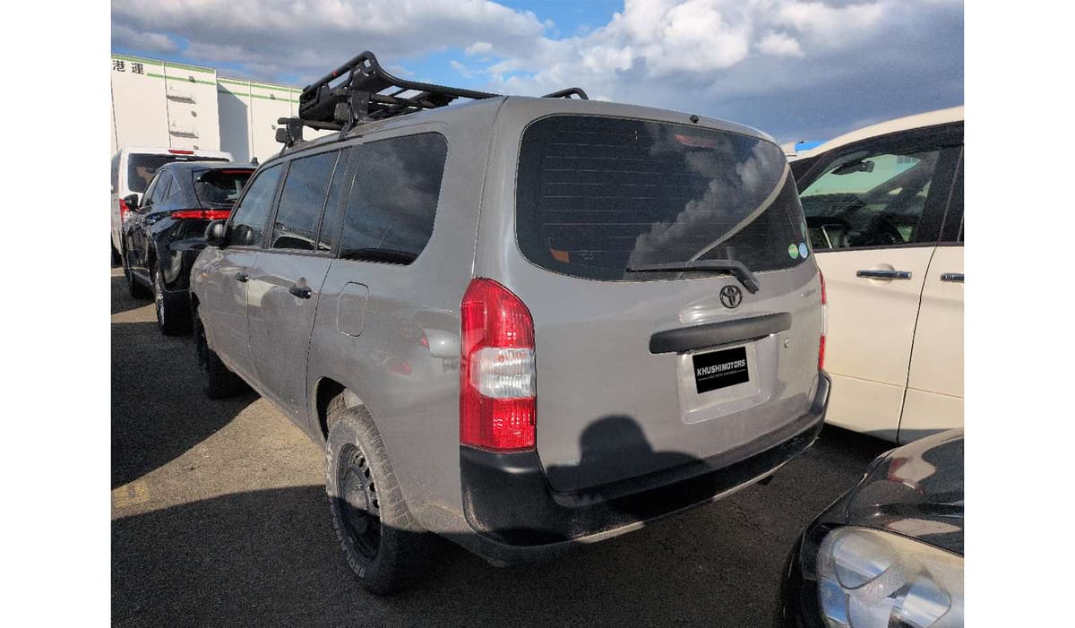 2019 Toyota Succeed image-3