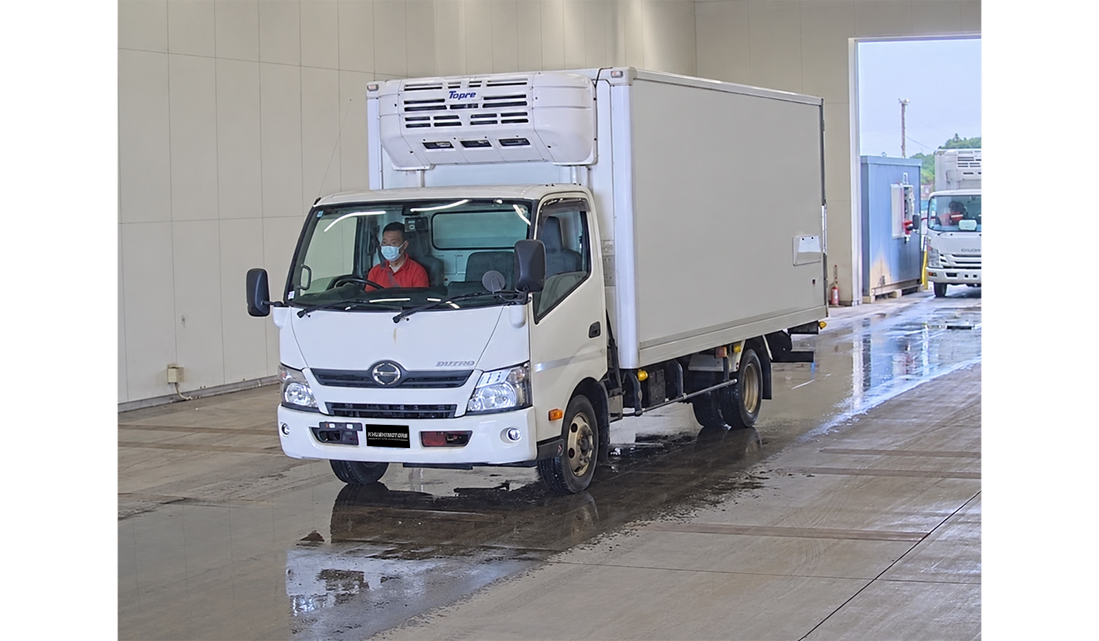2019 Hino Dutro image-2