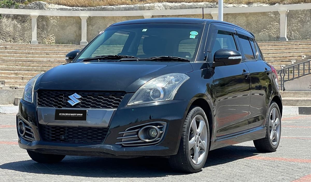 2015 Suzuki Swift Sport image-3