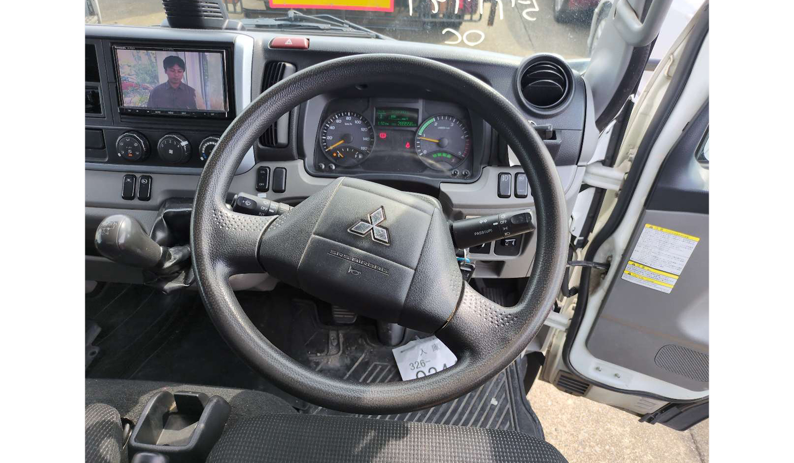 2019 Mitsubishi Canter image-5