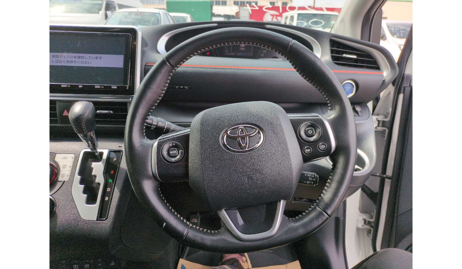 2019 Toyota Sienta image-5
