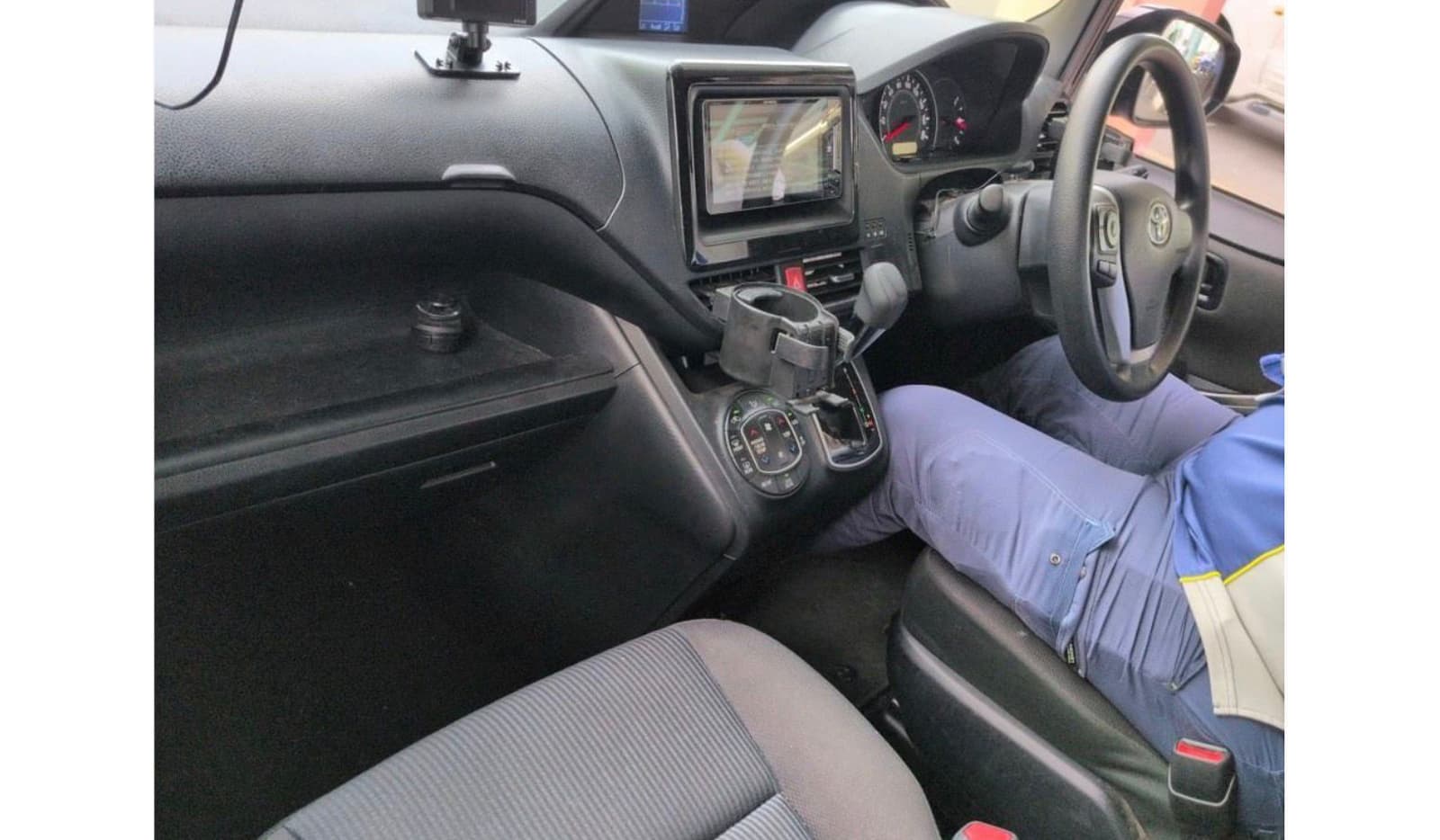 2019 Toyota Noah X image-5