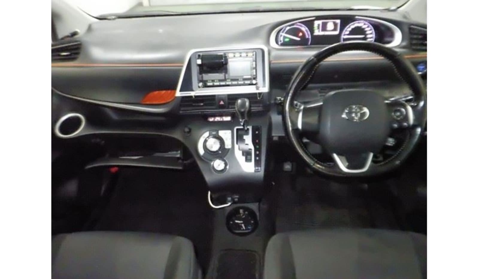 2019 Toyota Sienta Hybrid Funbase G image-5