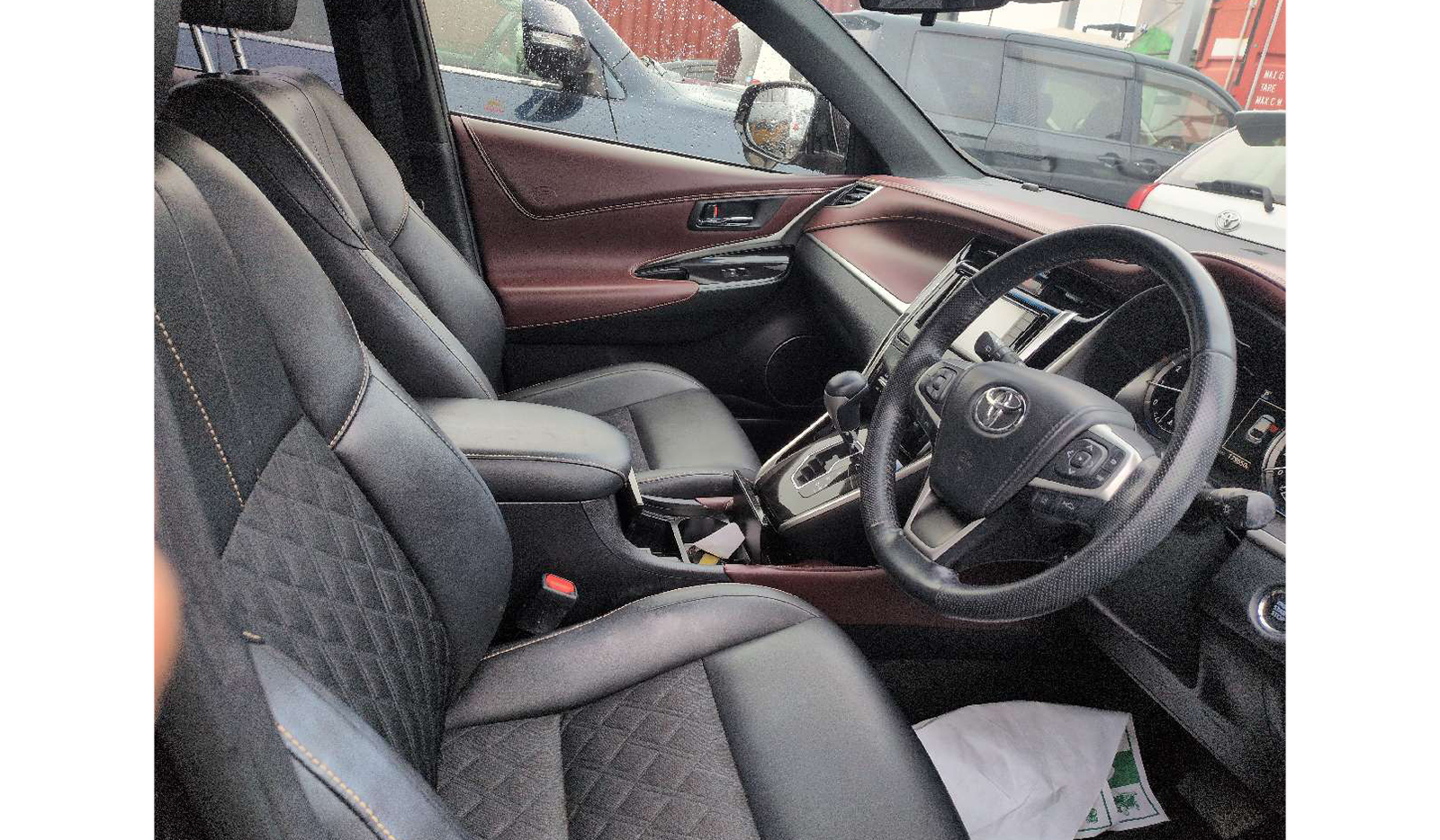 2017 Toyota Harrier image-5