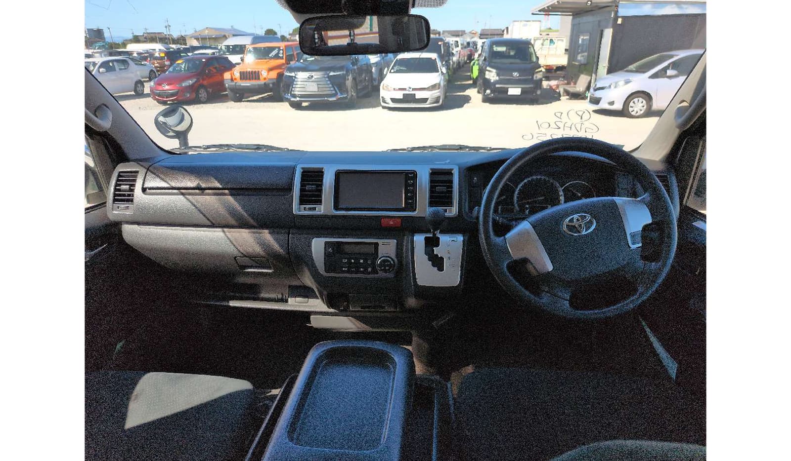 2019 Toyota Hiace Van image-5