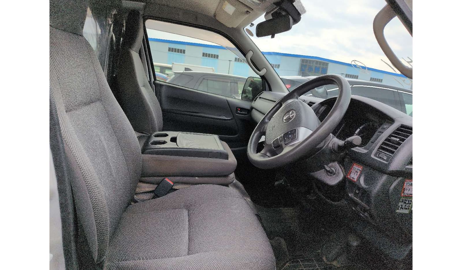 2020 Toyota Hiace Van image-5