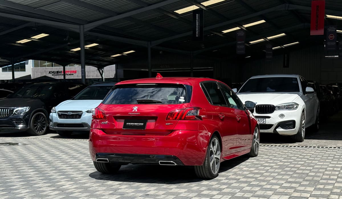 2018 Peugeot 308 GTI image-6