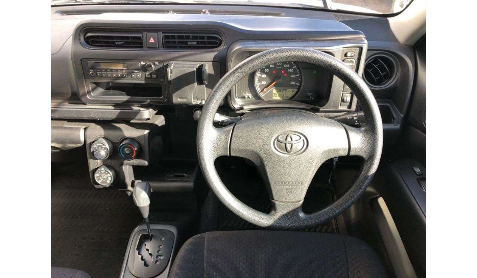2019 Toyota Probox DX COMFORT 4WD image-5