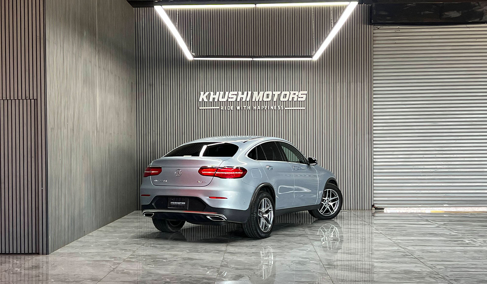 2018 Mercedes-Benz GLC-Class 4 Matic Coupe Sport GLC220D image-6