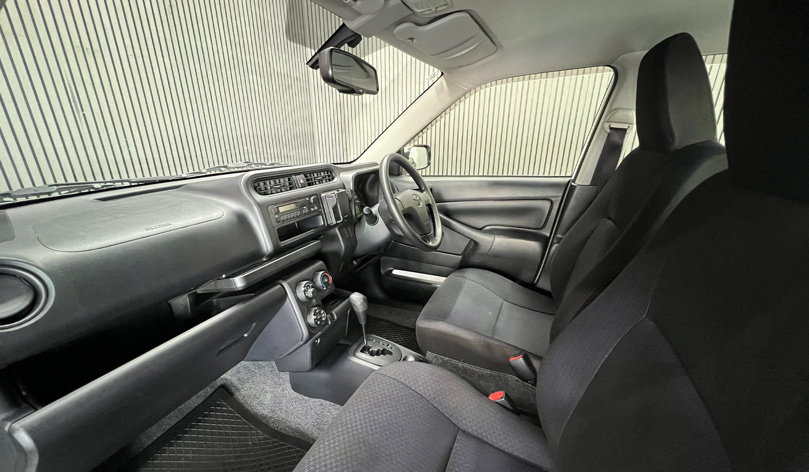 2019 Toyota Probox DX image-9