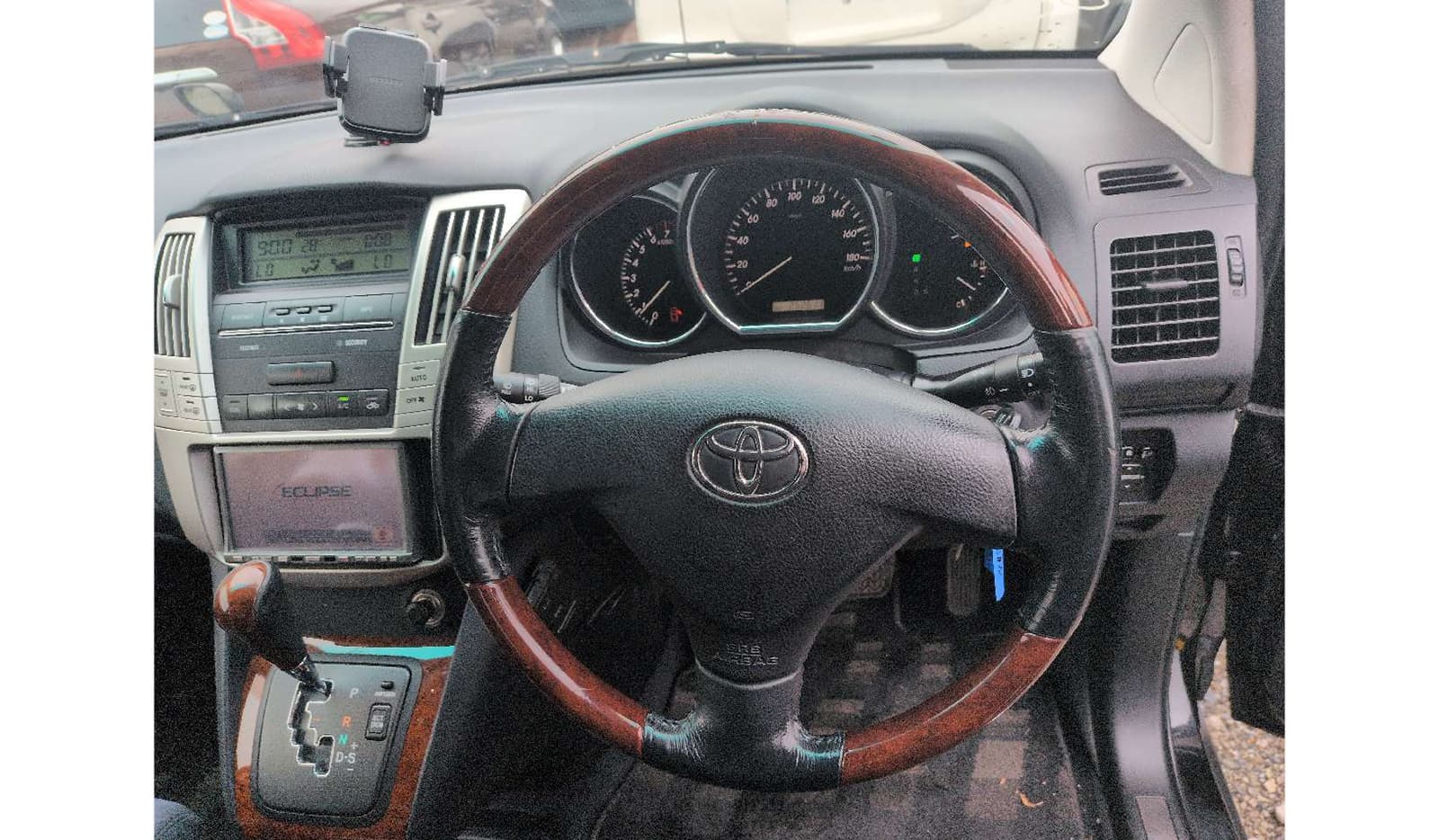 2012 Toyota Harrier image-6