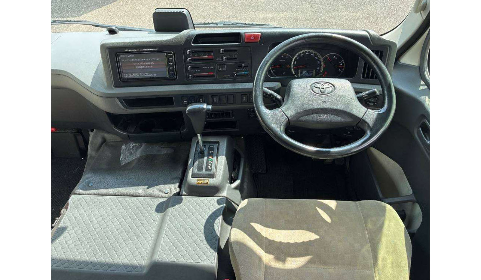 2019 Toyota Coaster image-5