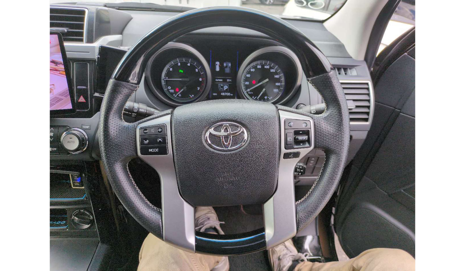 2012 Toyota Land Cruiser image-6