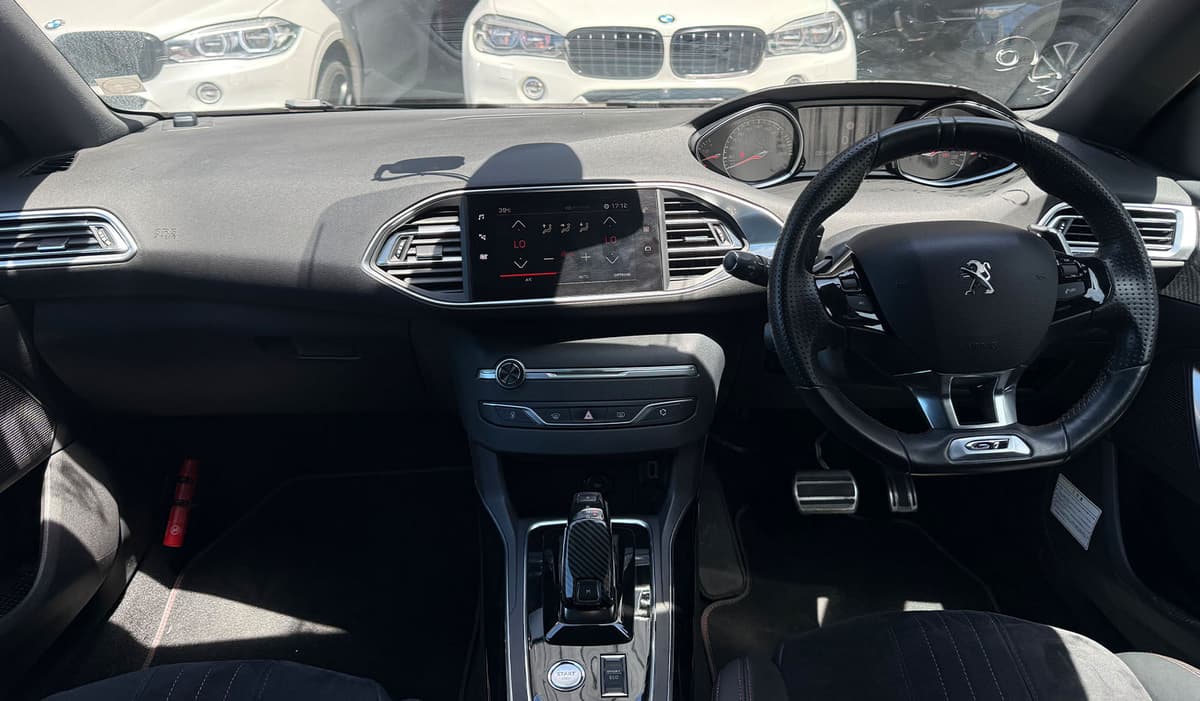 2018 Peugeot 308 GTI image-7