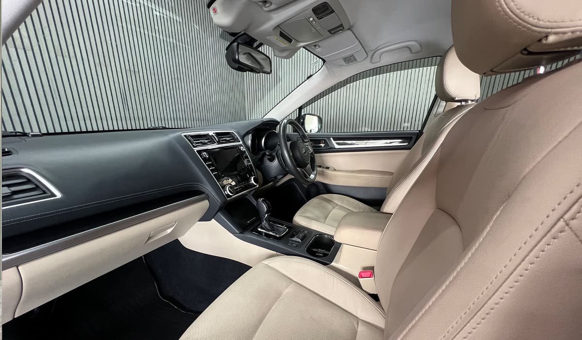 2018 Subaru Outback LIMITED 4WD image-8