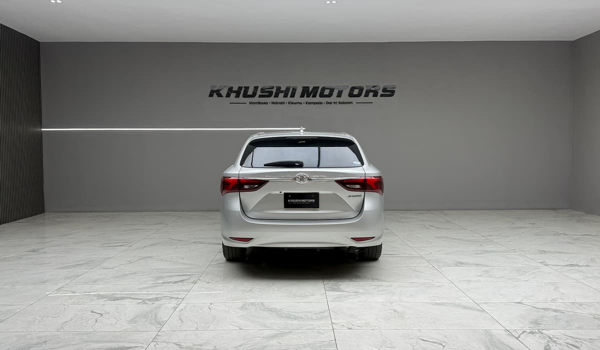 2018 Toyota Avensis LI image-5