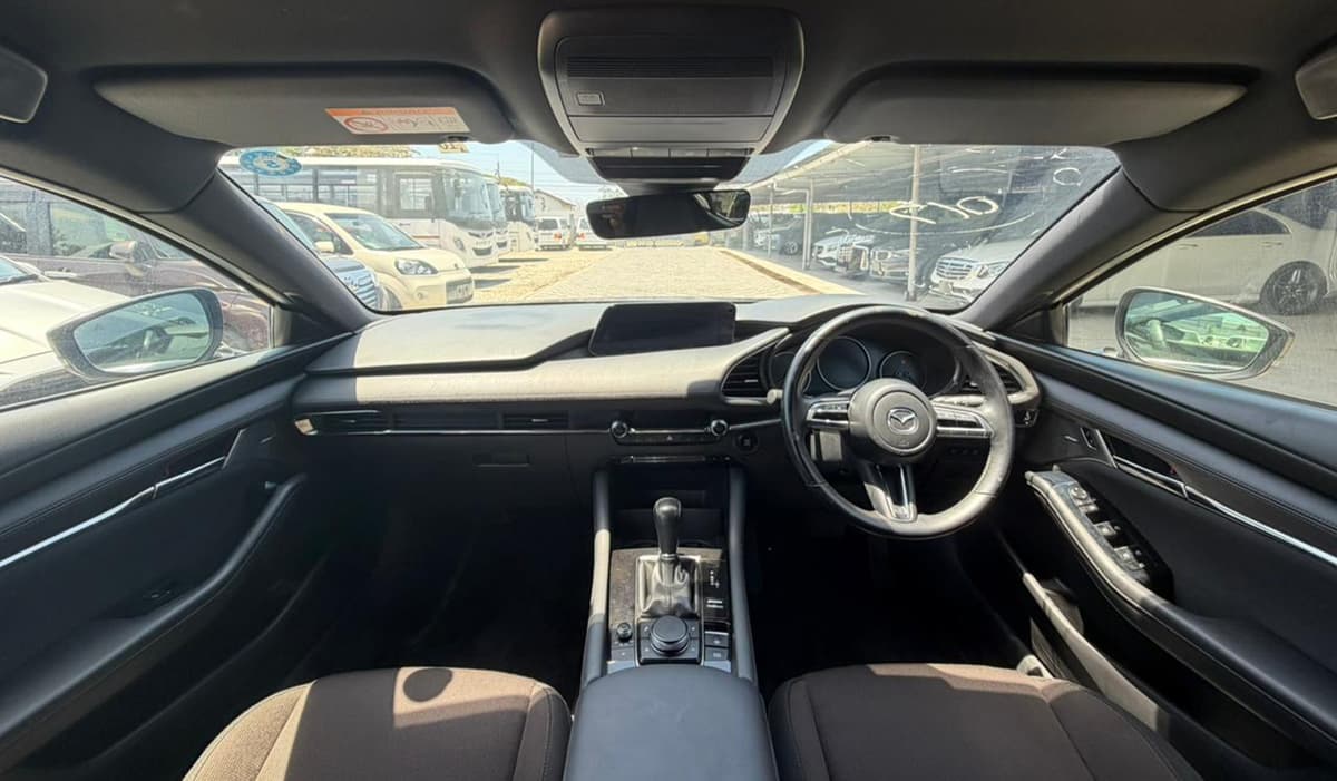 2019 Mazda 3 20 S Proactive Touring Selection image-7