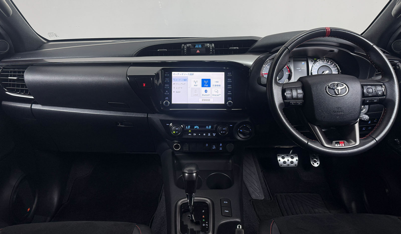2022 Toyota Hilux GR Sports image-8