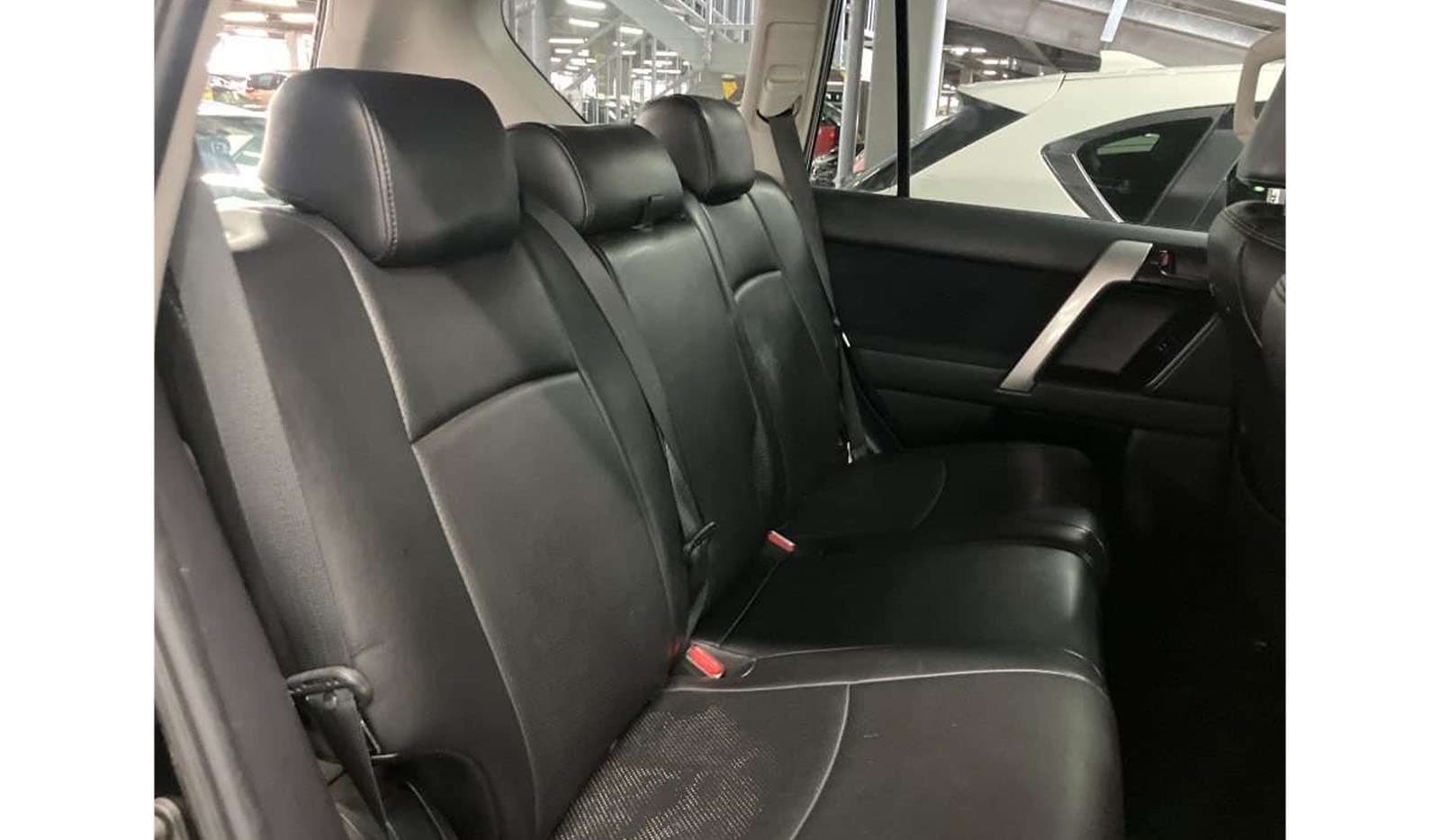 2017 Toyota Land Cruiser Prado TX image-6