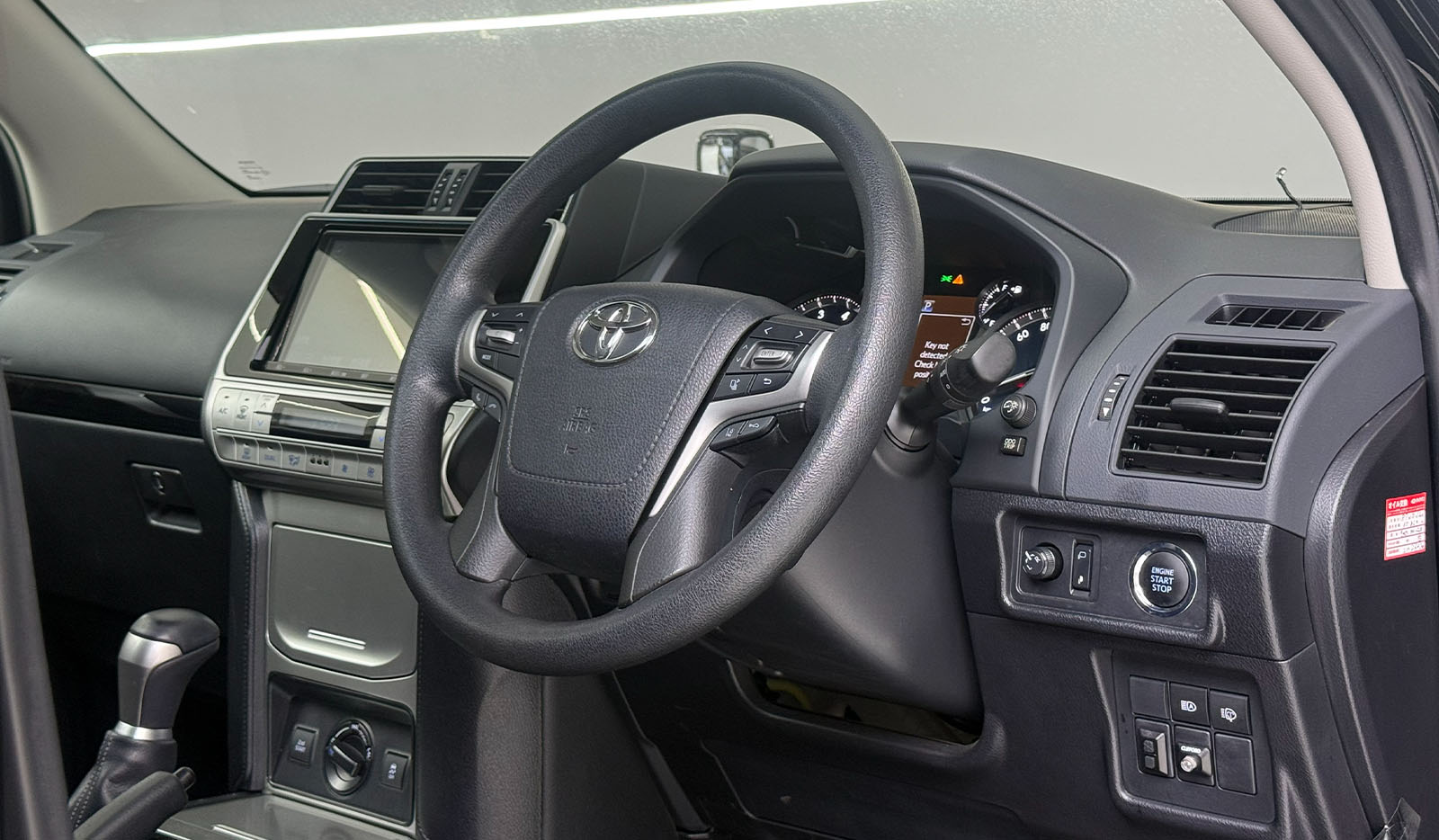 2020 Toyota Land Cruiser Prado TX image-7