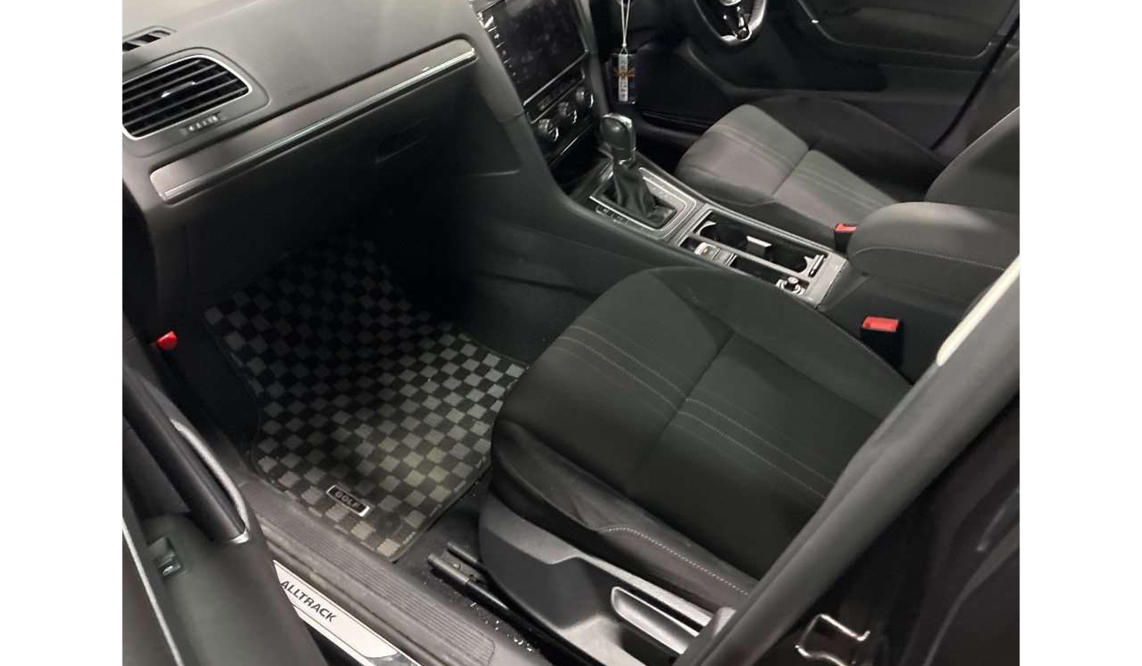 2019 Volkswagen Golf Alltrack TSI 4Motion image-7