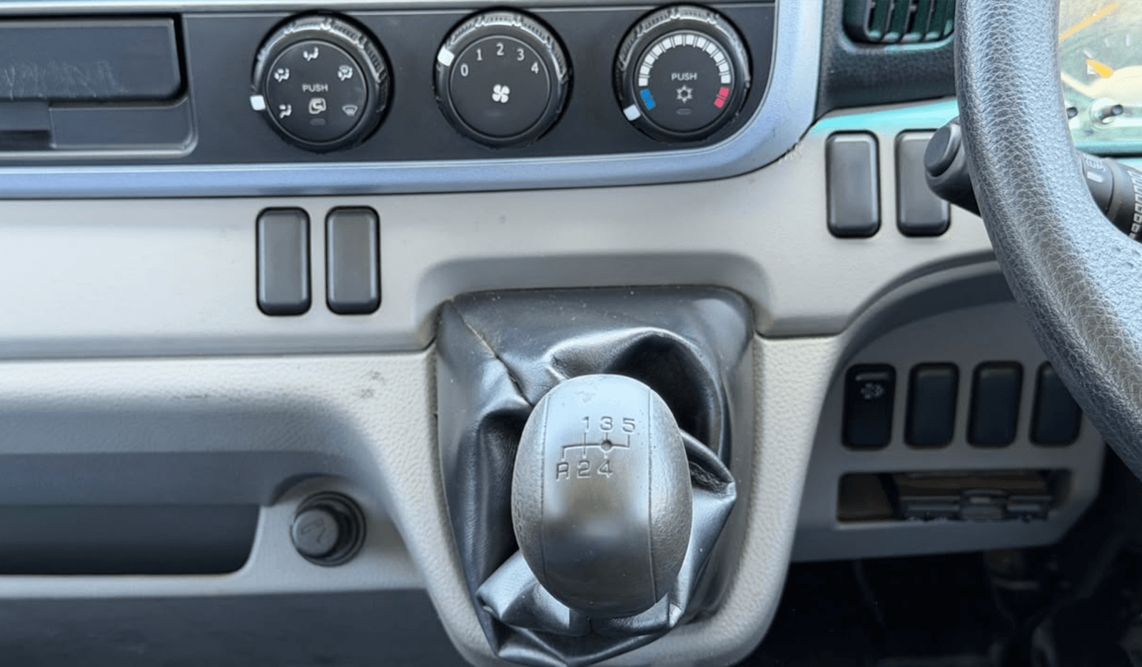 2018 Mitsubishi Canter 5.5 Ton image-8