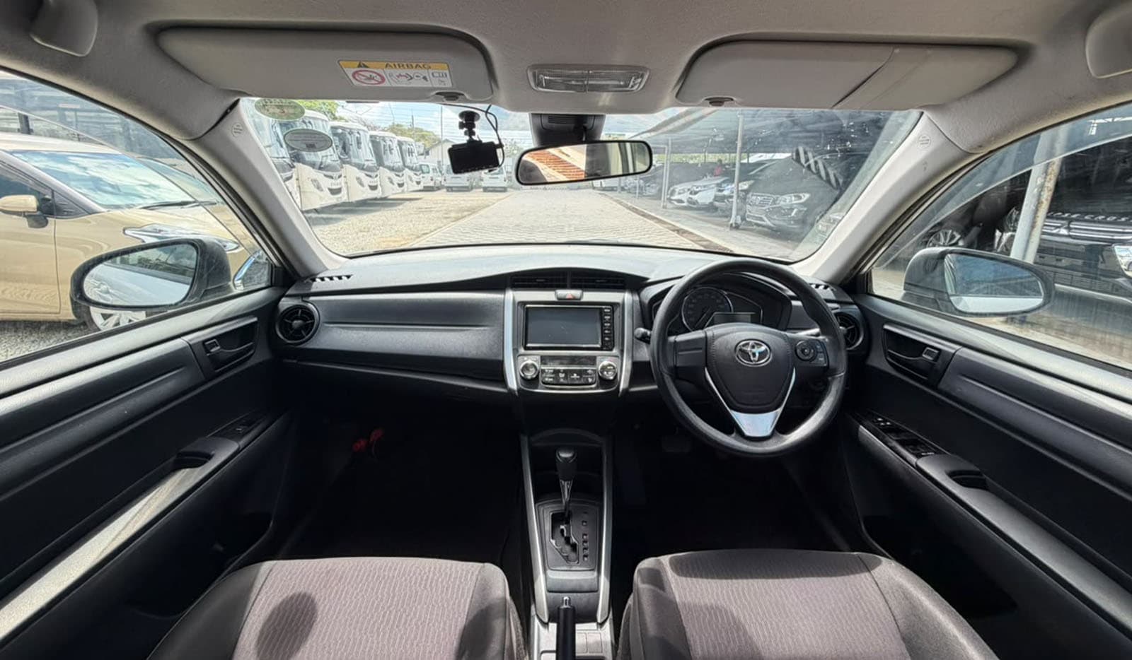 2019 Toyota Fielder Hybrid image-7