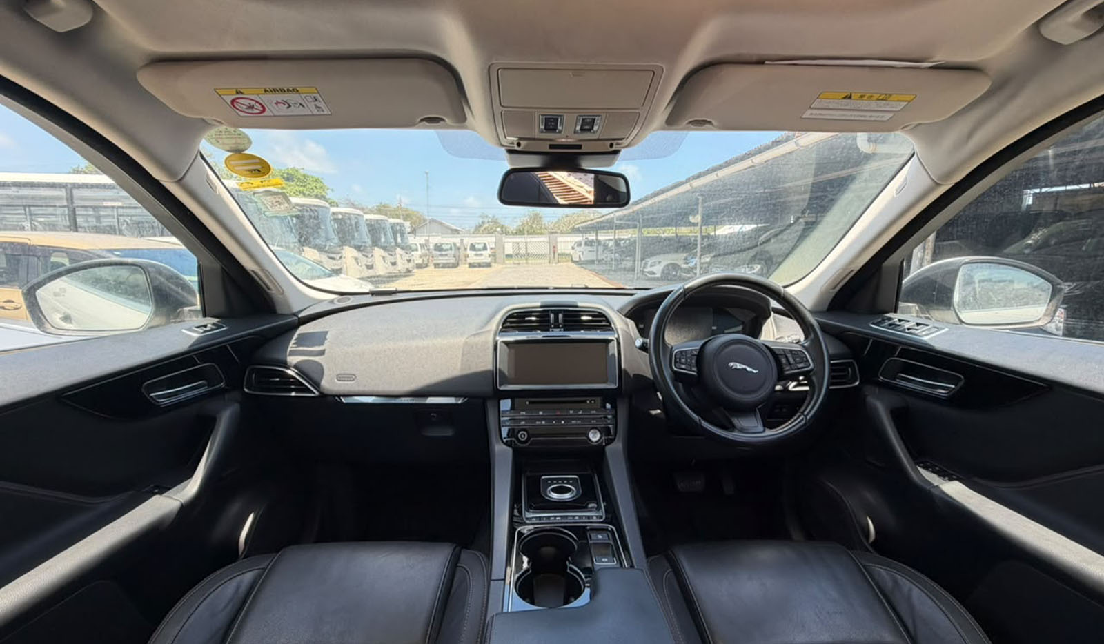 2016 Jaguar F Pace Prestige image-7
