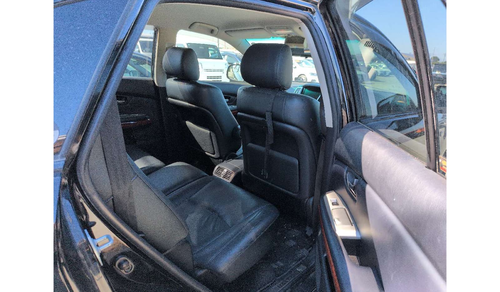 2011 Toyota Harrier image-7