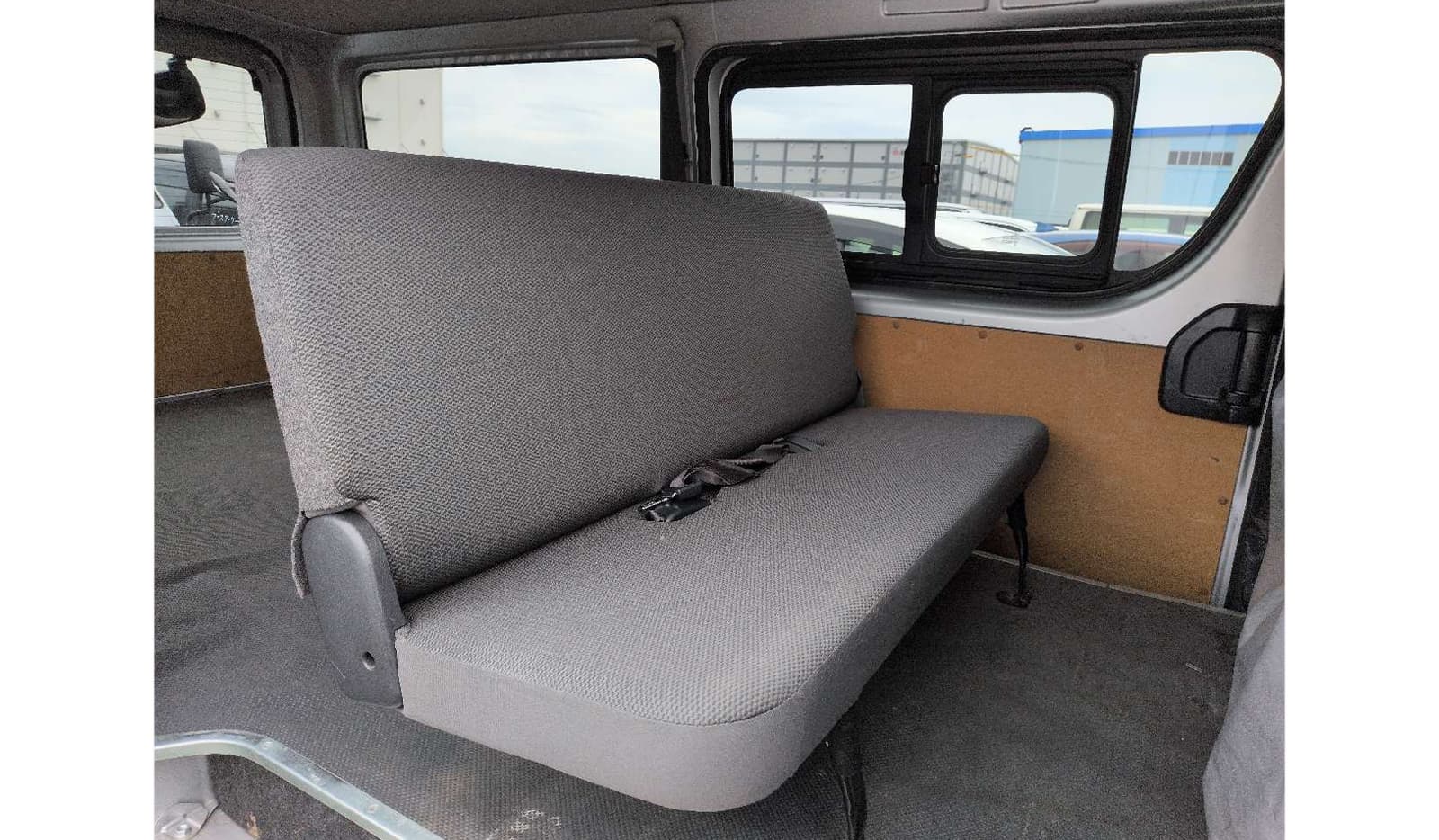2020 Toyota Hiace Van image-7