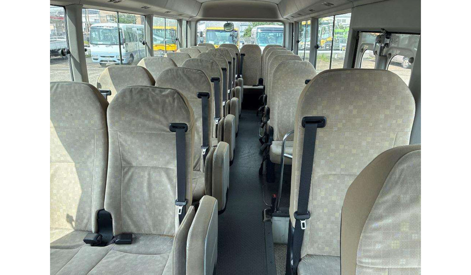 2019 Toyota Coaster image-7