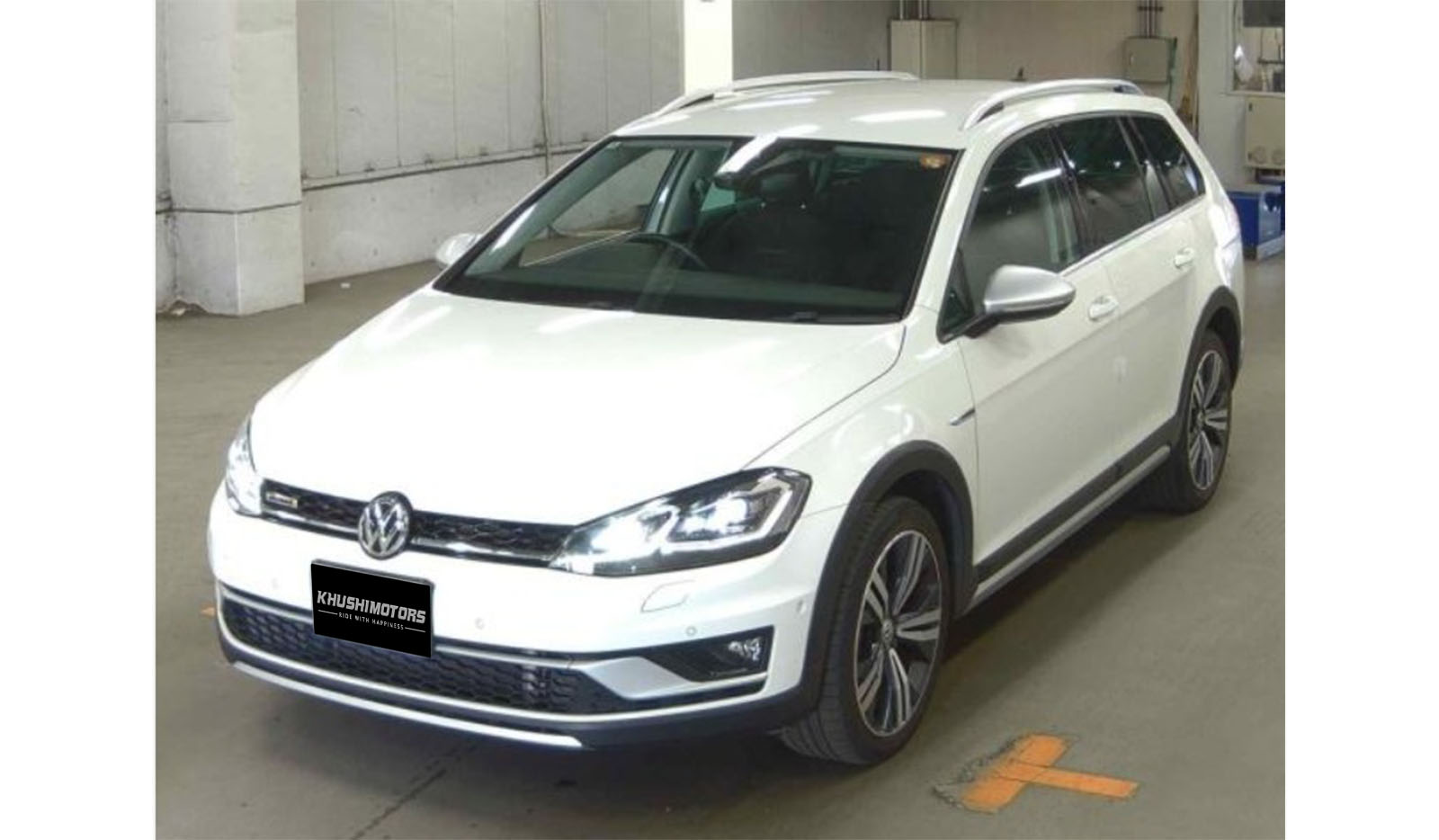 2020 Volkswagen Golf Alltrack image-2